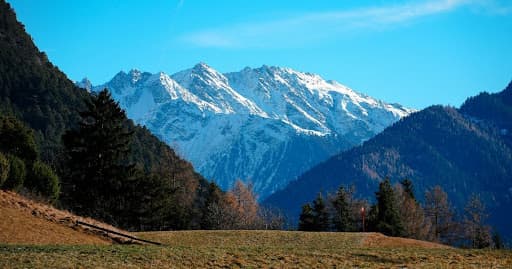 Winter snow scene in Australian Alps